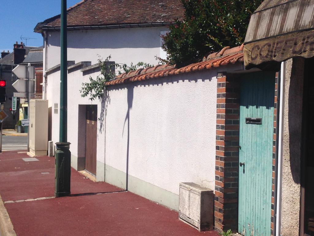 Kasaloc Apartment Maintenon Exterior photo